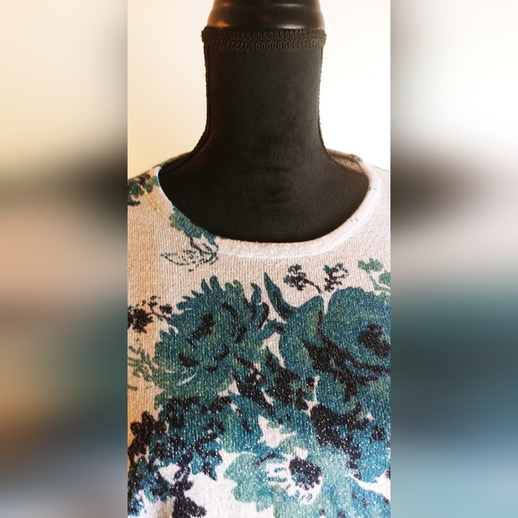 Sweater Long Sleeve Light weight Floral Metallic design Size L - Picture 4 of 9